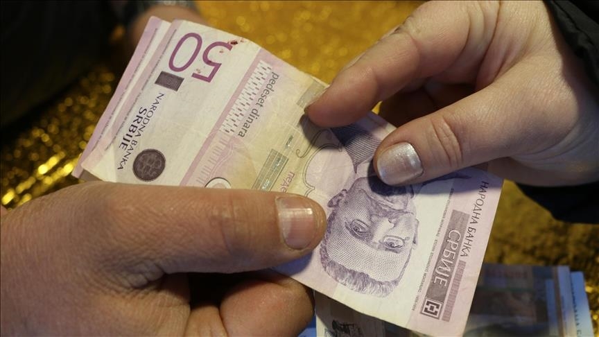 Préoccupations euro-américaines concernant l'interdiction de l'utilisation du dinar serbe par le Kosovo