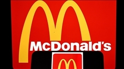 McDonald's'ın geliri Orta Doğu'daki çatışmaların satışları etkilemesiyle beklentilerin altında kaldı