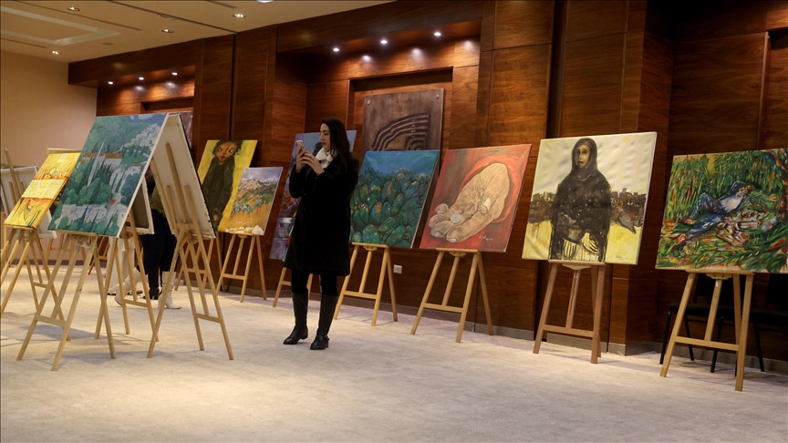 معرض للفن التشكيلي في رام الله يضم 100 لوحة من غزة