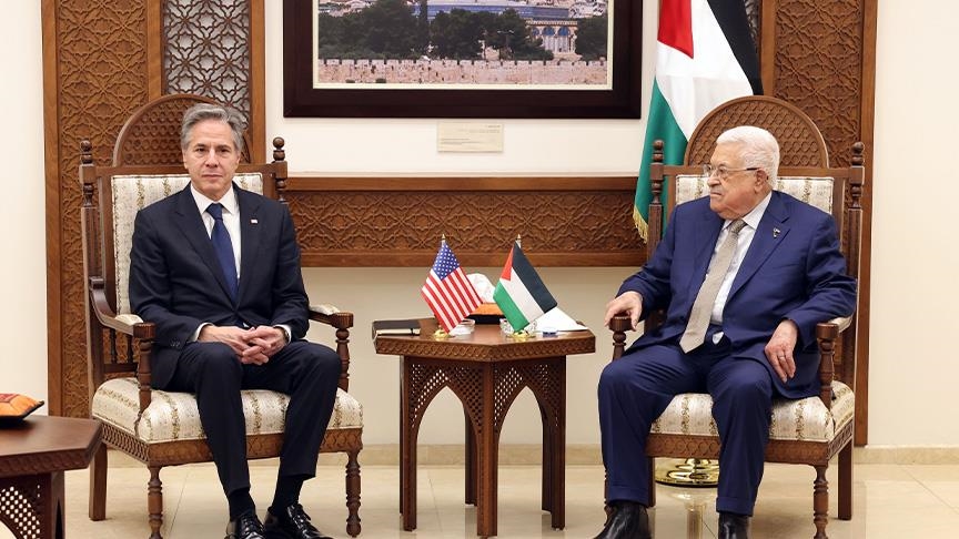 عباس يبحث مع بلينكن تطورات القضية الفلسطينية