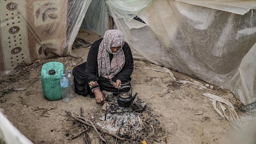 وزيرة إسبانية: الفلسطينيون يعيشون تحت الجوع والقنابل والإبادة