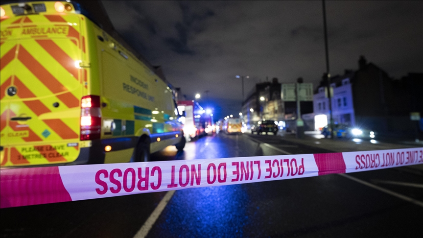 Central Criminal Court in London evacuated after fire broke out nearby