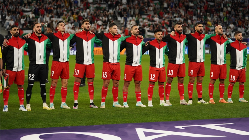 Güney Afrika'ya ulaşan Filistinli futbolcular "özgür Filistin" tezahüratlarıyla karşılandı