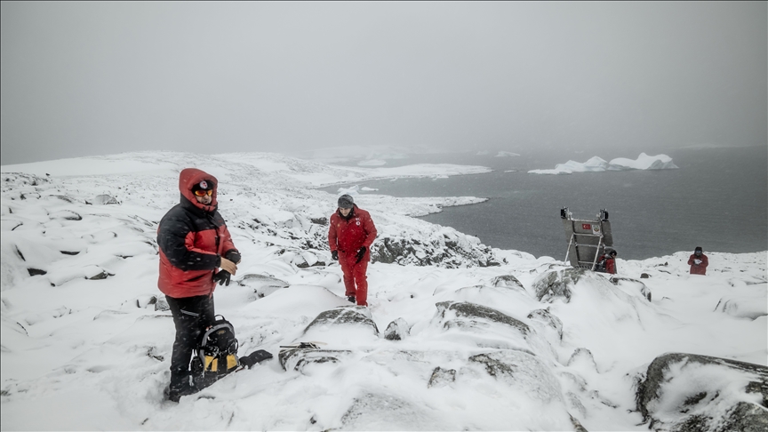 Turkish research team on 8th national Antarctic expedition finishes stop at Dismal Island