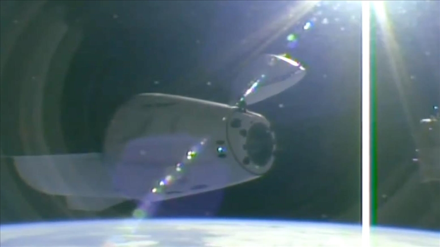 Hg. A l i n a 3. Микроволновка панасоник nn-g385mf. Дженни лэйрд. Парень целует девушку в парке.