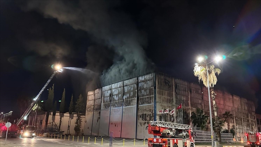 Antalya'da tersanede çıkan yangın kontrol altına alındı