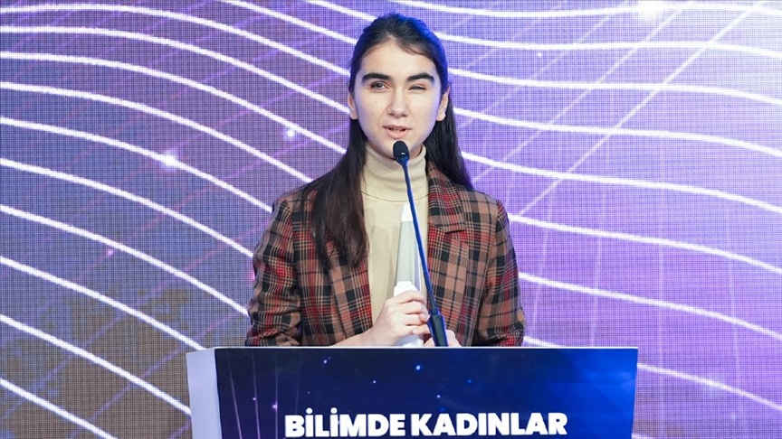 Kadın bilim insanları ve girişimcilerden kız çocuklarına "bilim ve teknolojiyle tanışın" tavsiyesi