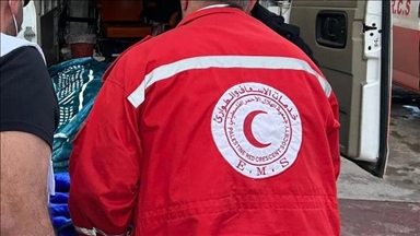 Israeli army arrests 8 Red Crescent staff, 4 injured people from Al-Amal Hospital