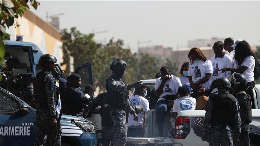 Senegal suspends internet amid mass protests
