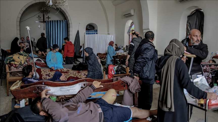 Al menos tres palestinos son asesinados por Israel dentro de hospital asediado en Jan Yunis, Gaza