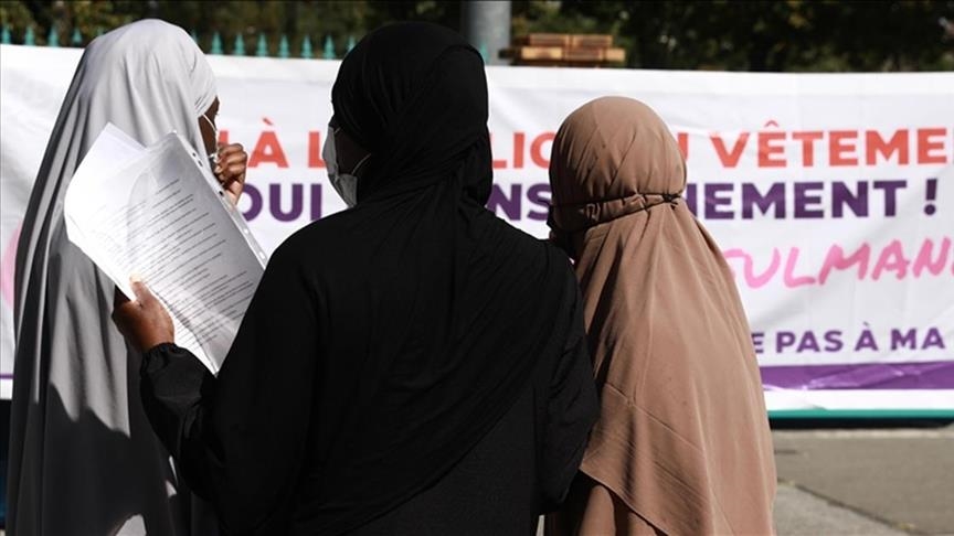 L'islamophobie en France oblige les femmes musulmanes qualifiées à émigrer