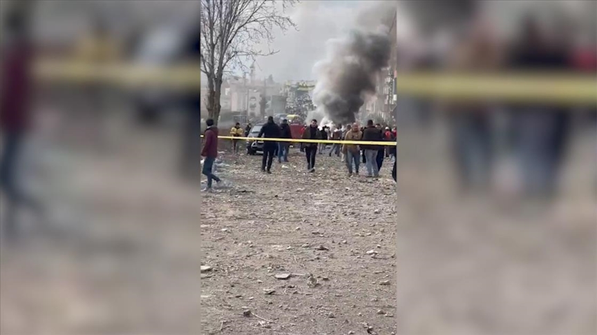 İsrail’in Lübnan’ın güneyindeki bir binaya düzenlediği saldırıda aynı aileden 5 kişi öldü