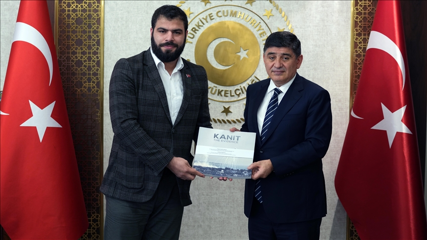 Doha Büyükelçisi Göksu, AA'nın "Kanıt" kitabını değerlendirdi