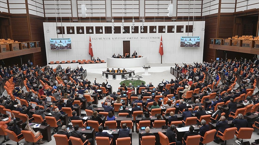TBMM'ye 3 dokunulmazlık dosyası sevk edildi
