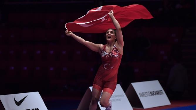 Milli güreşçi Nesrin Baş, Avrupa Şampiyonu