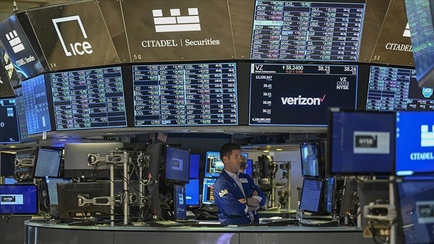 US stock exchanges rack up 5-week winning streak