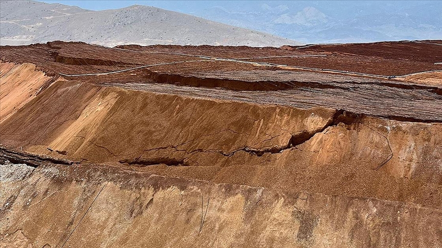 Erzincan'da madendeki toprak kayması öncesi çekilen "çatlak fotoğrafları" bilirkişi raporunda