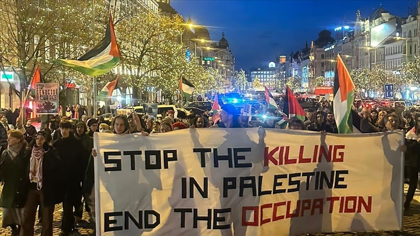 Over 1,000 people gather in Czech capital to call for cease-fire in Gaza