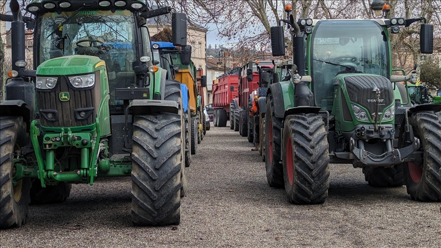 France : manifestation d'agriculteurs et de taxis à Marseille