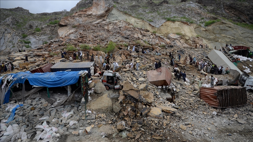 Landslide buries houses in eastern Afghanistan, kills 25