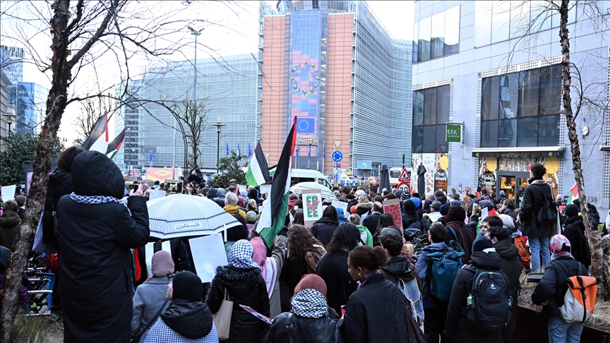 Protestors rally outside EU meeting, demand action on Israel-Palestine conflict