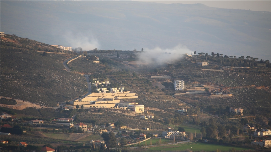 Israeli army attacks Hezbollah targets in southern Lebanon