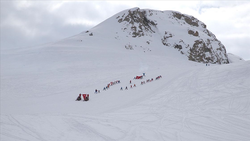 Kayak merkezlerinde en fazla kar kalınlığı 171 santimetreyle Hakkari'de ölçüldü