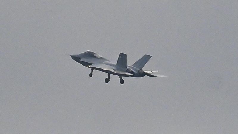 Türkiye's homegrown fighter jet KAAN conducts maiden test flight