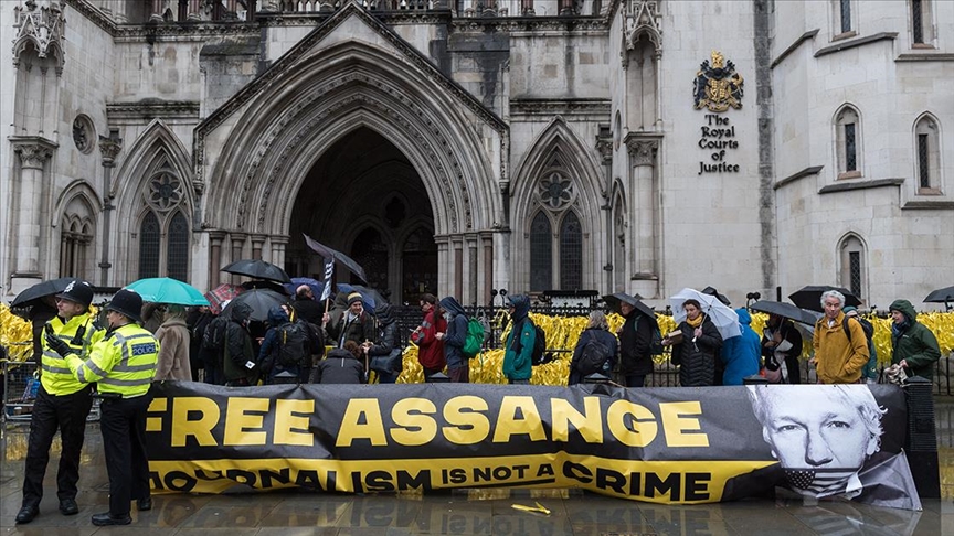 İngiltere'de WikiLeaks'in kurucusu Assange'ın ABD'ye iade davası ikinci gününde sürüyor