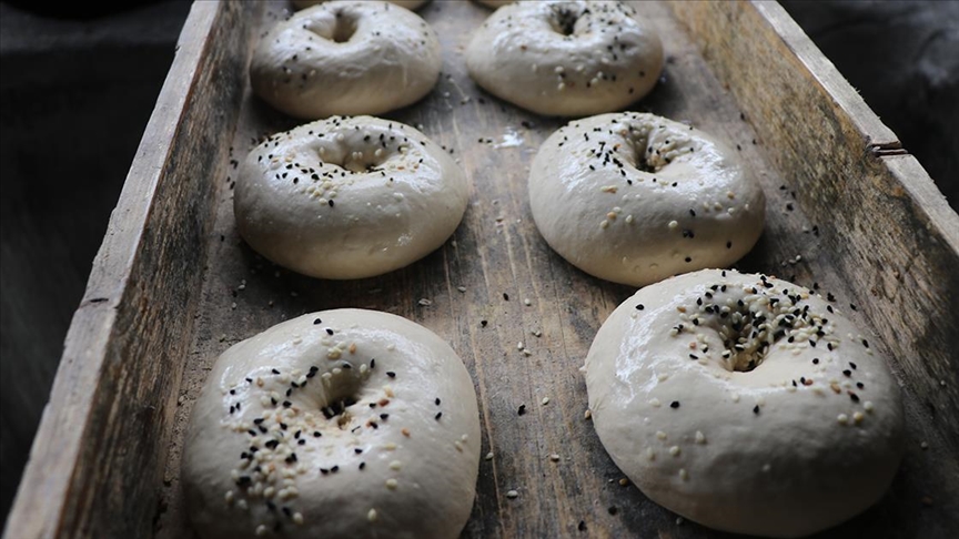 Uzun raf ömürlü tescilli "Siirt kuru ekmeği" il dışına da gönderiliyor