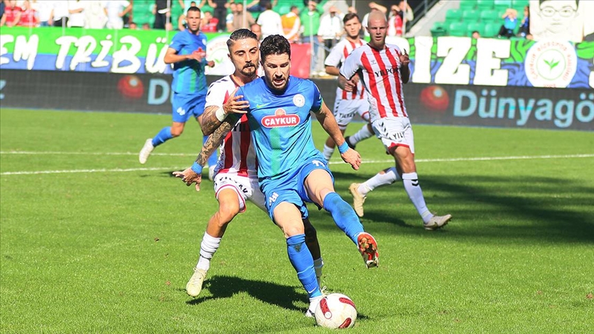 Samsunspor, Süper Lig'de yarın Çaykur Rizespor'u konuk edecek