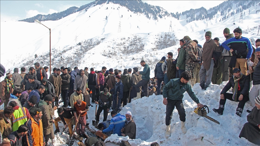 Russian skier killed in Kashmir avalanche, six others rescued