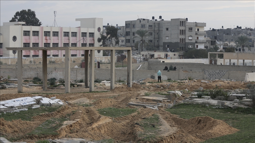 Israeli army withdraws from Nasser Hospital, continues to besiege it: Gaza Health Ministry