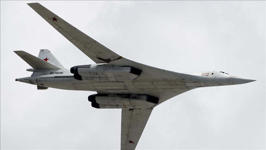 Russian President Putin flies supersonic strategic bomber