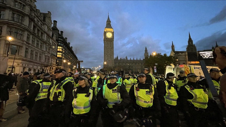 İngiltere'de 7 Ekim'den sonra Müslüman karşıtı nefret vakaları 3 kattan fazla arttı