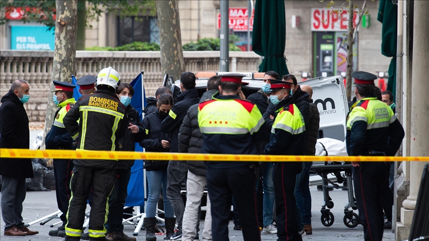 Death toll in Spanish apartment fire rises to at least 10