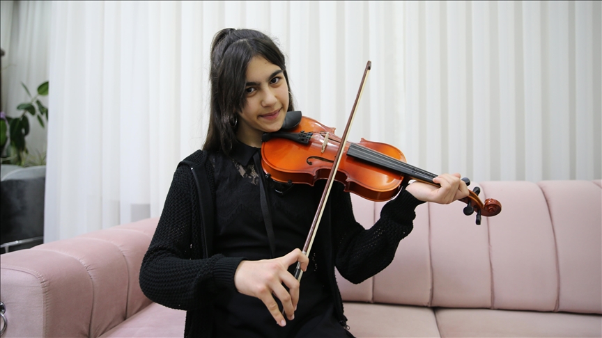 Denizlili küçük kemancı Cumhurbaşkanı Erdoğan ile tanışma hayalini gerçekleştirdi