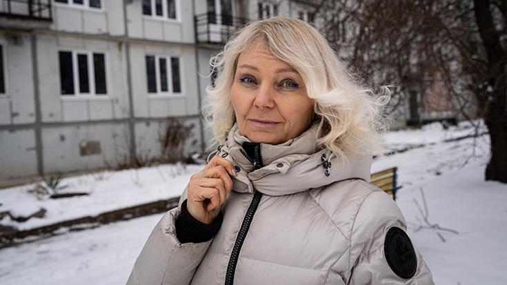 Olena Kurilo, whose photo became symbol of Russia-Ukraine war, returns home in Kharkiv