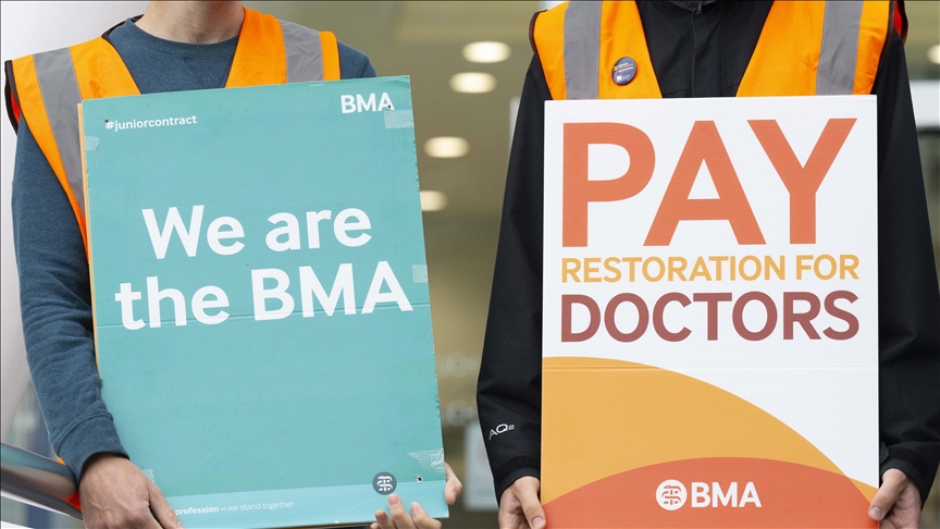 Junior doctors in England start fresh strike over pay dispute with government