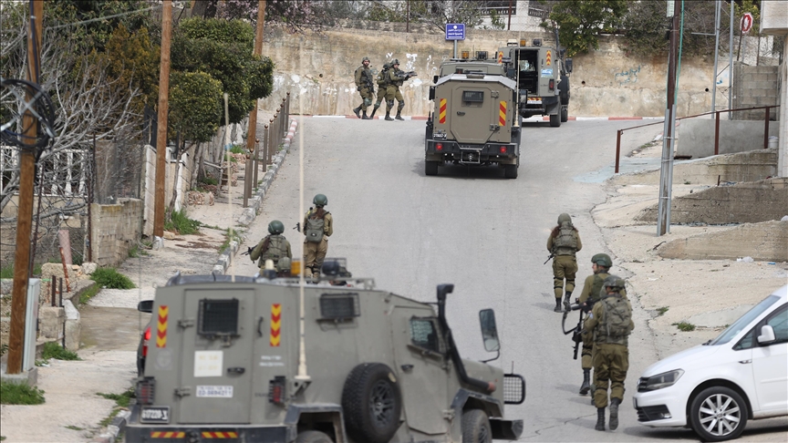 Israeli army arrests 22 more Palestinians in West Bank raids