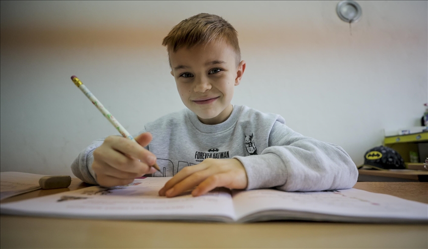 Sedmogodišnji Mahir jedini đak u selu Petrovići kod Olova: Škola u koju idem, moja je cijela