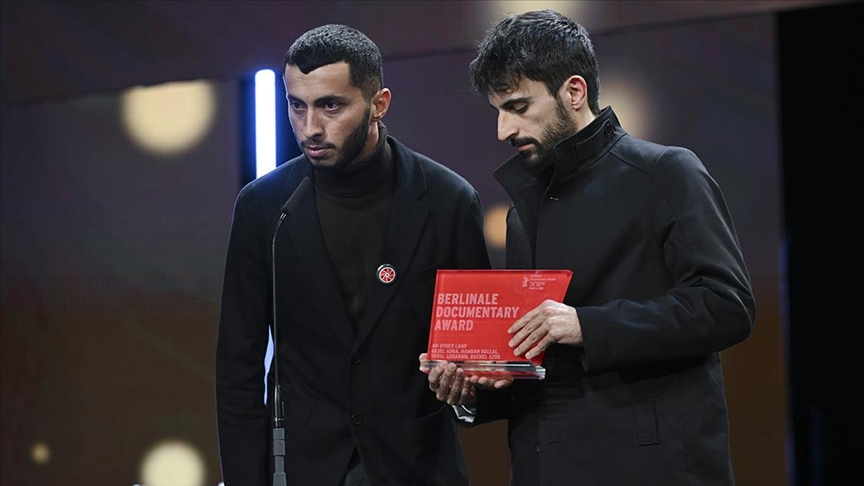 Berlin'de "en iyi belgesel" ödülünü kazanan Filistin konulu filmin İsrailli yönetmeni ölüm tehditleri aldı