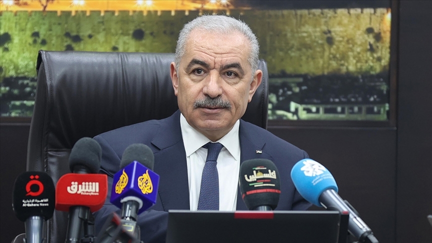 Filistinli uzmanlar, hükümetin istifasının "uluslararası talep ve ulusal bir karar" olduğu görüşünde
