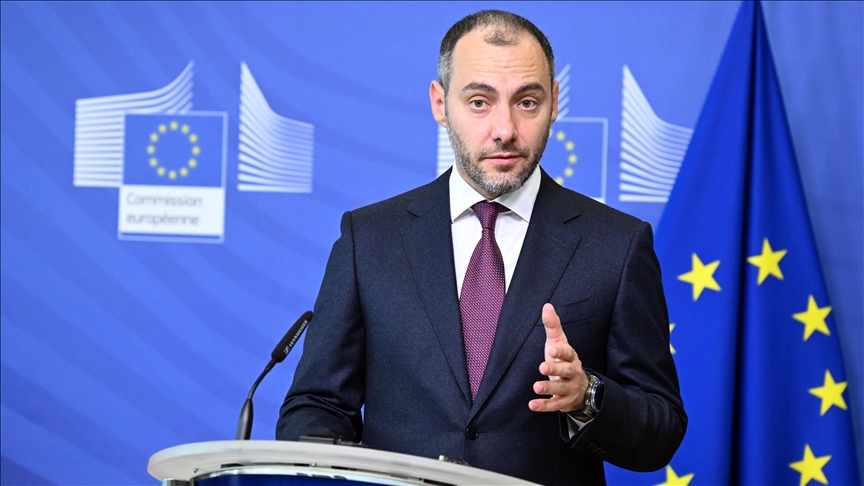 Ukraine urges Poland to find, punish those behind grain spills near border
