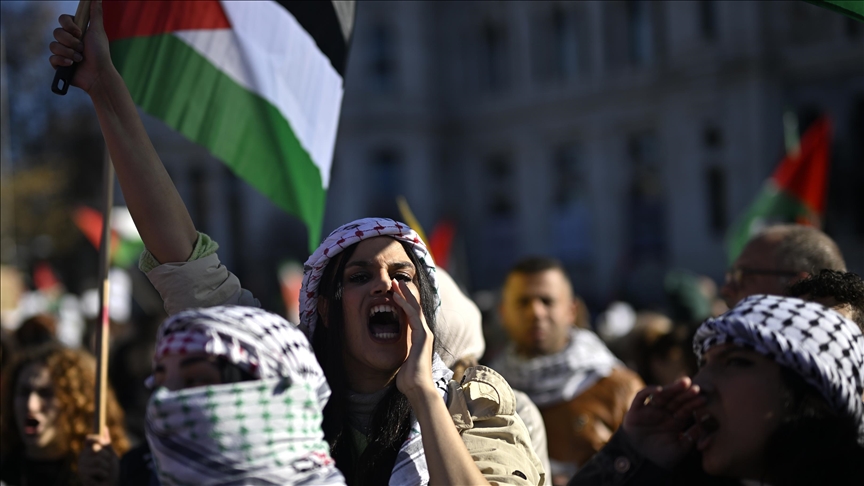 Thousands in Spain's Zaragoza rally for 'Free Palestine'