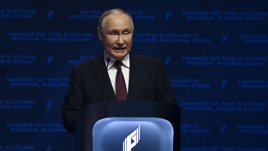 Putin says Russophile movement counters Western efforts to isolate Russia