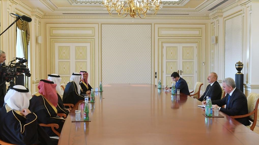 Президент Азербайджана принял министра по делам хаджа и умры Саудовской Аравии