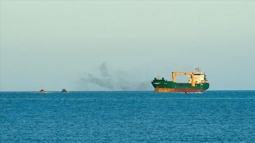 تحذير يمني من غرق السفينة “روبيمار” بعد جنوحها قرب سواحله