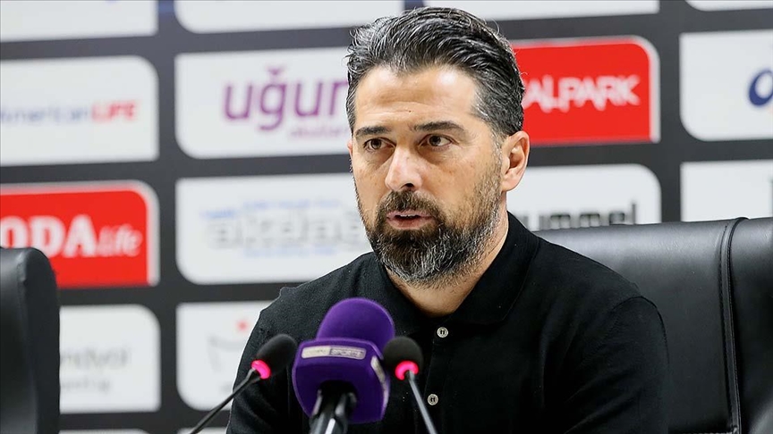 Çaykur Rizespor Teknik Direktörü Palut: (Kayserispor maçı) Bu maçtan alacağımız puanlara çok ihtiyacımız var