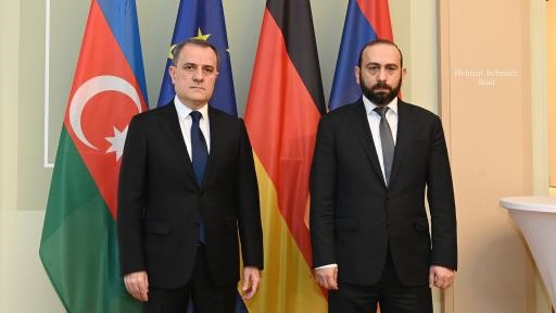 Главы МИД Азербайджана и Армении обсуждают мирное соглашение